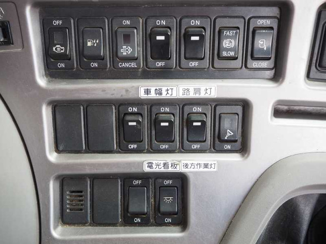 UDトラックス（日産） クオン 大型 土砂ダンプ QKG-CW5XL(111722) 46枚目