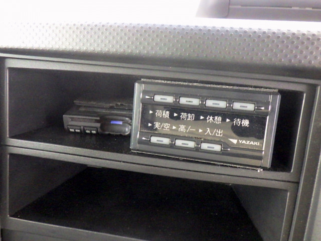 いすゞ エルフ 小型 バン 2RG-NPR88AN(110064) 20枚目