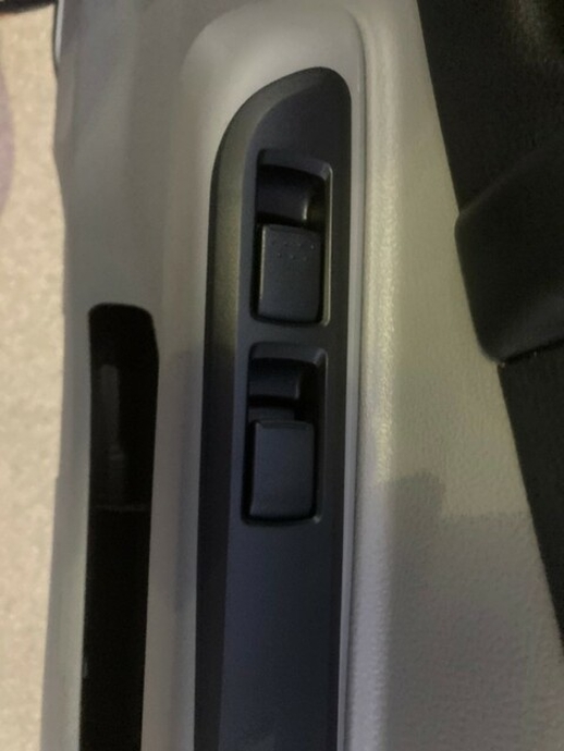 三菱ふそう キャンター 小型 バン 2PG-FEAV0(8458) 23枚目