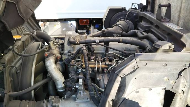 UDトラックス（日産） コンドル 中型 冷蔵冷凍バン PB-MK36A(3002) 17枚目