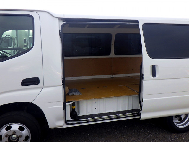 トヨタ トヨエース 小型 バン LDF-KDY241V(64185) 30枚目