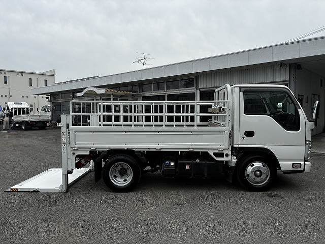 Isuzu elf Small Flat body 2RG-NKR88A(104585) 12枚目