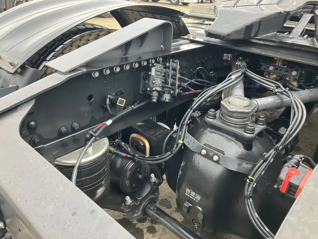 いすゞ ギガ 大型 トラクタ 2RG-EK5DAB(106845) 23枚目