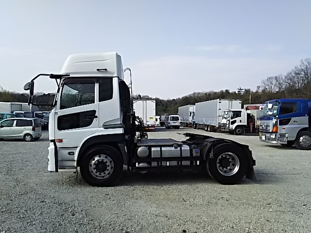 UDトラックス（日産） クオン 大型 トラクタ LKG-GK5XAB(7632) 4枚目