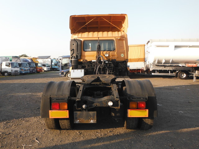Nissan UD big_thumb Large Tractor ADG-GK4XAB(1221) 3枚目