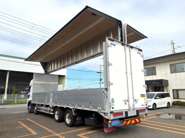 UDトラックス（日産） クオン 大型 ウィング 2RG-CG5FA(112508) 8枚目