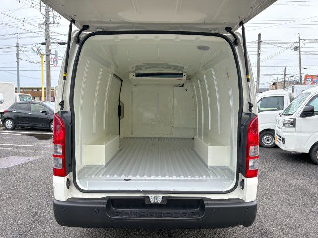 トヨタ ハイエース 小型 冷蔵冷凍バン 3DF-GDH201V(111996) 7枚目