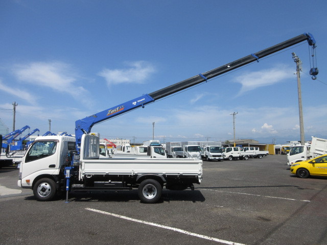 日野 デュトロ 小型 平ボディ（クレーン付） 2RG-XZU650M(106062) 35枚目