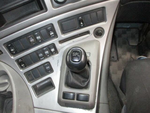 UDトラックス（日産） クオン 大型 ウィング PKG-CD4ZA(8857) 47枚目