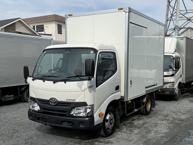 トヨタ ダイナ 小型 バン TPG-XZU605(112396) 1枚目