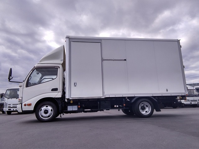 日野 デュトロ 小型 バン TKG-XZC655M(8896) 9枚目