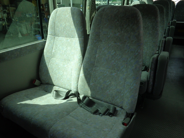 トヨタ コースター 中型 バス KK-HDB51(9729) 26枚目