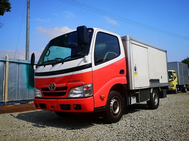 トヨタ トヨエース 小型 冷蔵冷凍バン ADF-KDY221(6503) 1枚目