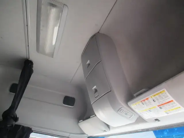 日産自動車 クオン 大型 トラクタ 2PG-GK5AAD(106896) 10枚目