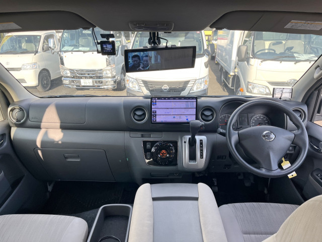 日産自動車 キャラバン 小型 バス CBF-DS8E26(99466) 14枚目