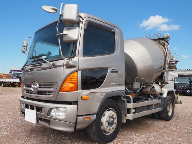 日野 レンジャー 増トン ミキサー車 LKG-FJ7JDAA(112602) 1枚目