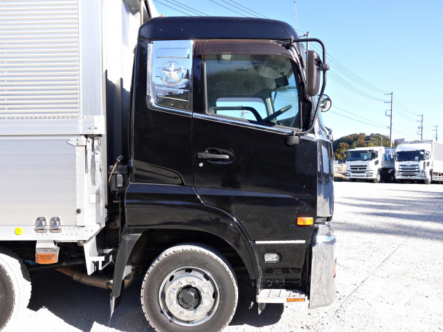 UDトラックス（日産） クオン 大型 ウィング QKG-CG5ZA(100360) 4枚目