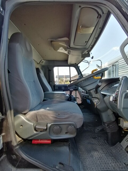 UDトラックス（日産） コンドル 中型 バン KK-MK2IA(5489) 4枚目