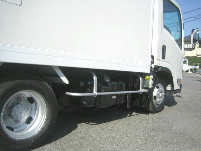 いすゞ エルフ 小型 冷蔵冷凍バン TPG-NLR85AN(95950) 14枚目