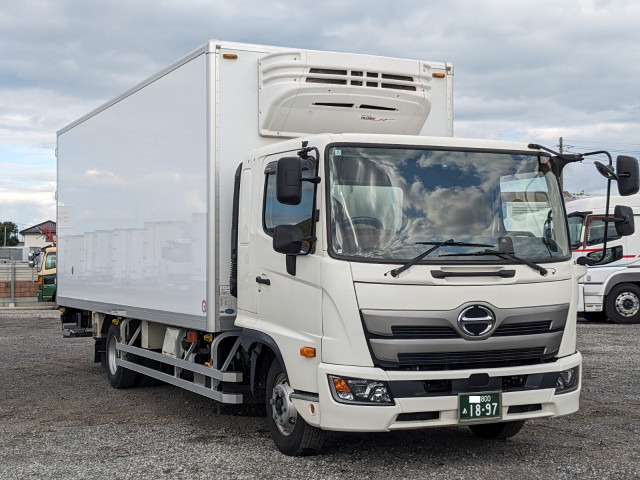 日野 レンジャー 中型 冷蔵冷凍バン 2KG-FD2ABG(109114) 2枚目