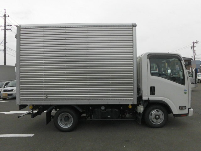 いすゞ エルフ 小型 バン TRG-NLR85AN(7128) 6枚目