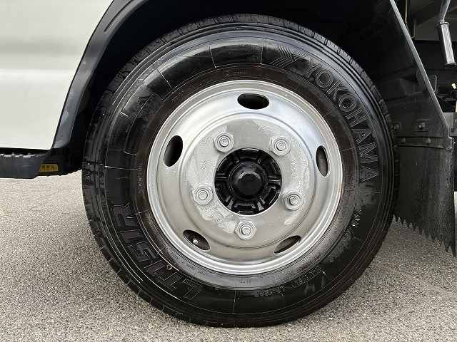 いすゞ エルフ 小型 平ボディ PB-NKR81A(111679) 29枚目
