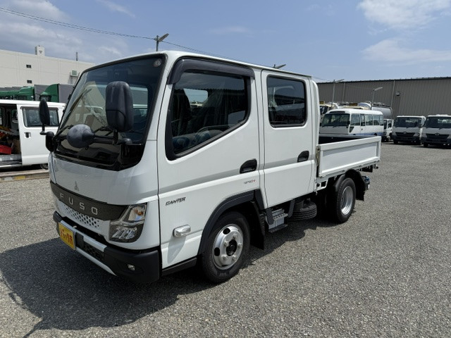 三菱ふそう キャンター 小型 Wキャブ 2RG-FBA20(108367) 1枚目