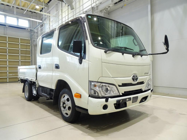トヨタ ダイナ 小型 Wキャブ 2DG-GDY281(109015) 2枚目