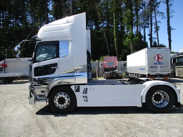 日産自動車 クオン 大型 トラクタ 2RG-GK5DAD(106703) 8枚目