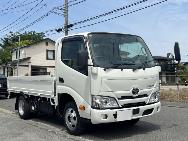 トヨタ ダイナ 小型 平ボディ 2WG-GDY232(108560) 2枚目