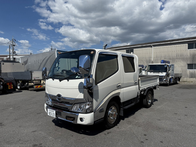 日野 デュトロ 小型 Wキャブ 2RG-XZU605M(110262) 1枚目