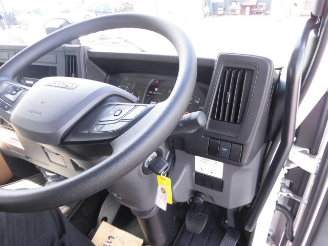 いすゞ フォワード 中型 コンテナ専用車 2RG-FRR90S4(113381) 25枚目