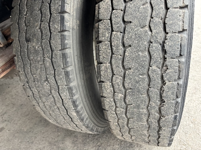 いすゞ エルフ 小型 平ボディ（クレーン付） TKG-NKR85R(108483) 24枚目