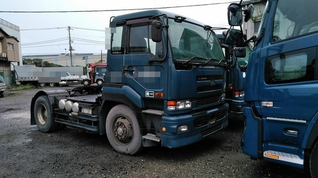 UDトラックス（日産） クオン 大型 トラクタ KL-CK482BAT(3716) 1枚目