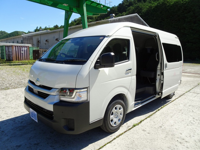 トヨタ 小型 バス 3DF-GDH223B(107076) 1枚目