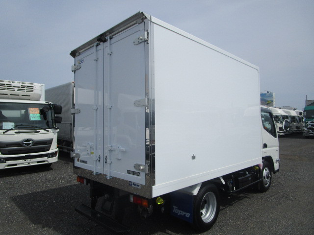 三菱ふそう キャンター 小型 冷蔵冷凍バン 2RG-FBAV0(107997) 4枚目
