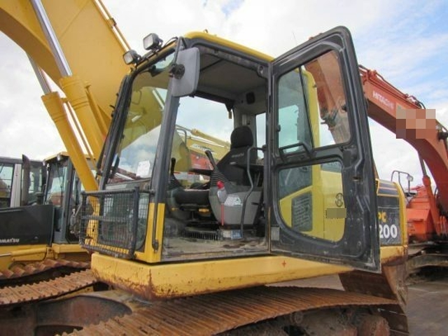 KOMATSU その他・不明 その他 ユンボ PC200-8N1(6740) 3枚目
