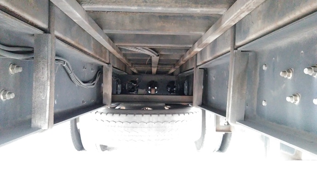 UDトラックス（日産） ビッグサム 大型 ウィング KL-CD48XVH(3458) 9枚目