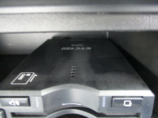 いすゞ フォワード 中型 平ボディ（クレーン付） 2RG-FRR90S2(7260) 44枚目