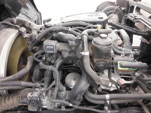 UDトラックス（日産） コンドル 中型 冷蔵冷凍バン TKG-MK38C(3391) 32枚目