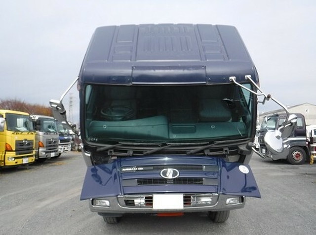 UDトラックス（日産） 粉粒体運搬車 KL-CW48E(11230) 8枚目