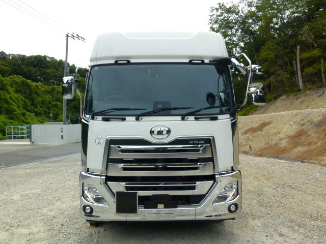 UDトラックス（日産） クオン 大型 ウィング 2RG-CD5FA(112318) 2枚目