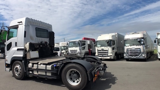 いすゞ ギガ 大型 トラクタ QKG-EXD52BD(35334) 10枚目