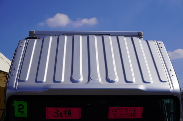 いすゞ エルフ 小型 バン 2RG-NPR88AN(113346) 17枚目