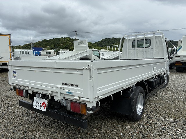 日産自動車 アトラス 小型 平ボディ KR-AKR81LAR(110107) 8枚目