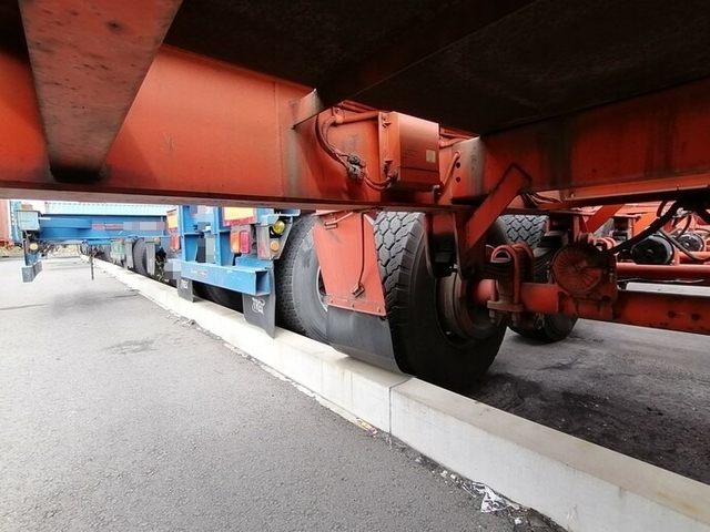 Fullhalf other Large 20ft container chassis trailer KFKHG340(5655) 25枚目