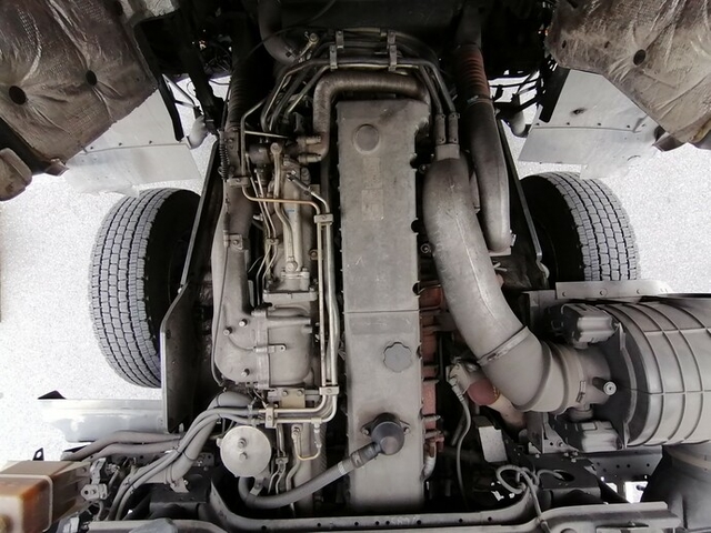 いすゞ ギガ 大型 平ボディ KL-CYL51V4(5608) 57枚目