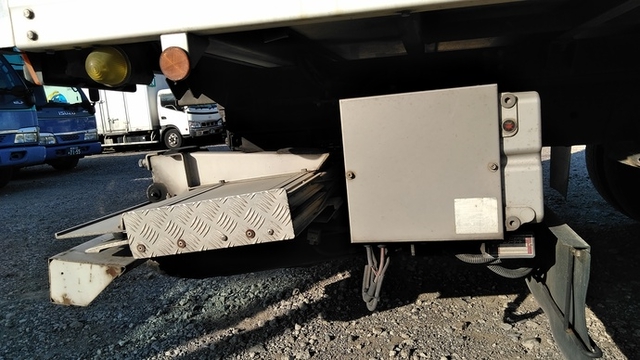 いすゞ エルフ 小型 冷蔵冷凍バン PKG-NPR75N(2648) 18枚目