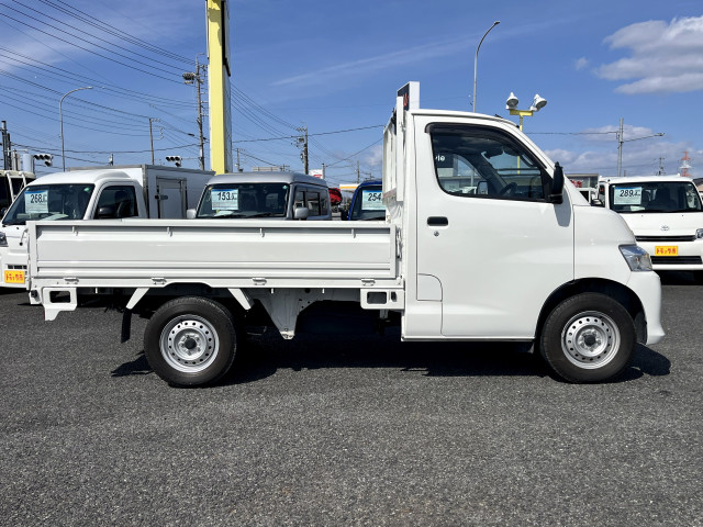 マツダ ボンゴ 小型 平ボディ 5BF-S403F(102645) 4枚目