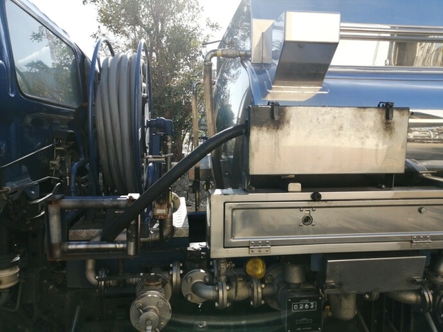 日野 レンジャー 中型 タンクローリー BKG-FD7JGYA(4618) 17枚目
